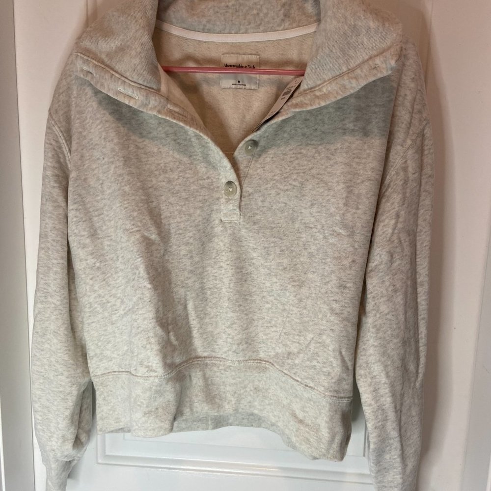 Abercrombie & Fitch - Drama Wedge Henley Top (Light Grey, Medium)